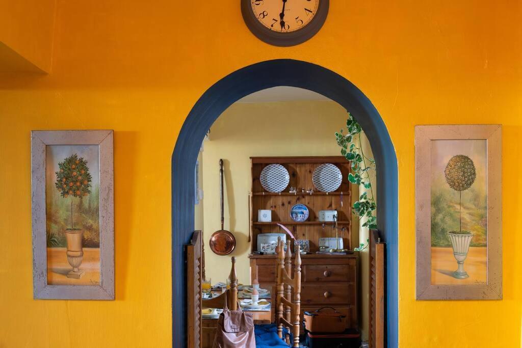 Fantastic Sea Views At Century'S Old Alma'S Cottage - Sleeps Up To 8 Guests Penmaen-mawr Exterior foto