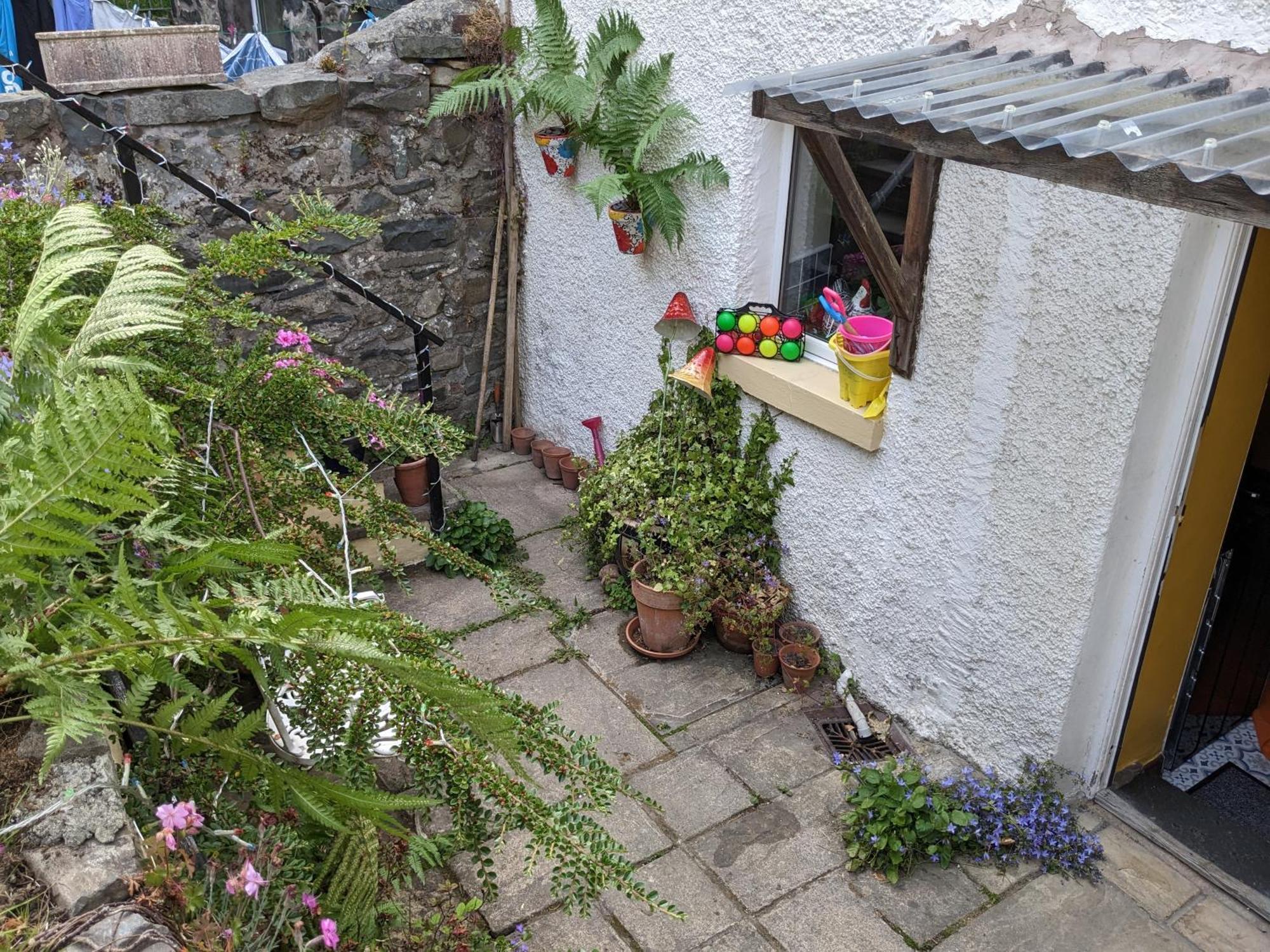 Fantastic Sea Views At Century'S Old Alma'S Cottage - Sleeps Up To 8 Guests Penmaen-mawr Exterior foto