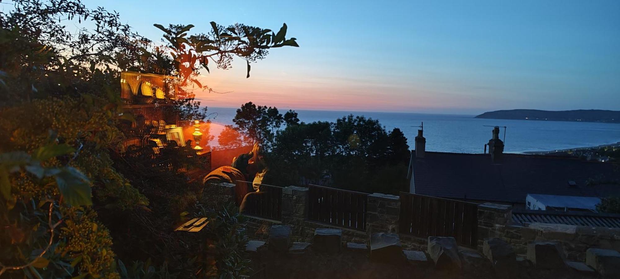 Fantastic Sea Views At Century'S Old Alma'S Cottage - Sleeps Up To 8 Guests Penmaen-mawr Exterior foto